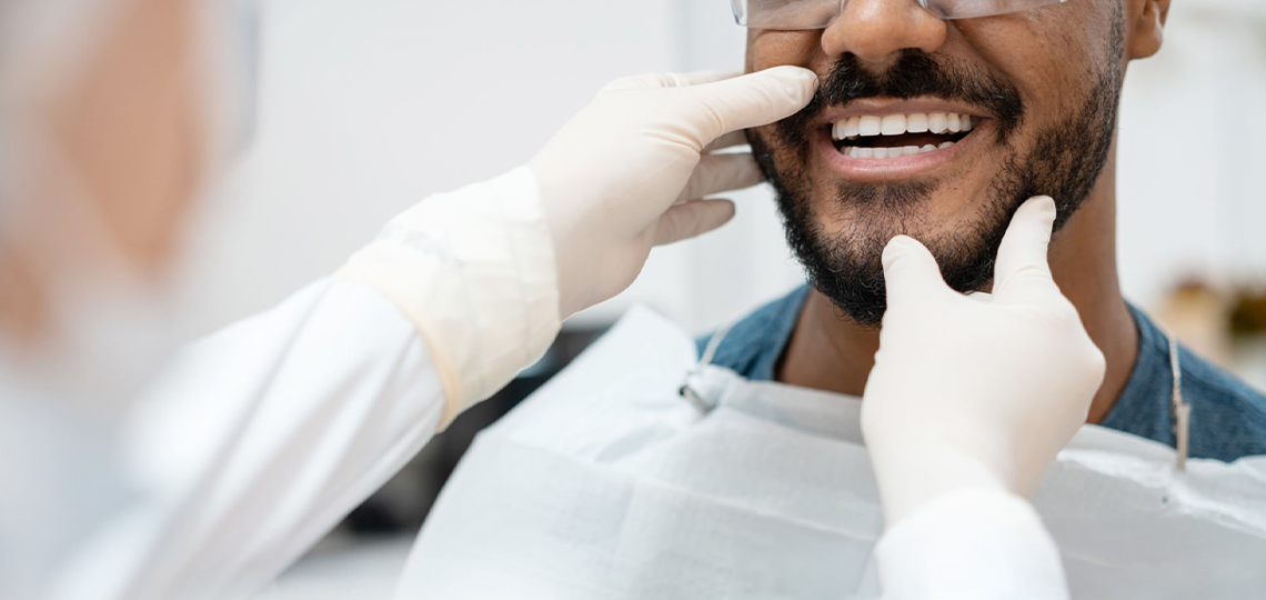 Clareamento dental: Guia completo para um sorriso branco e seguro.