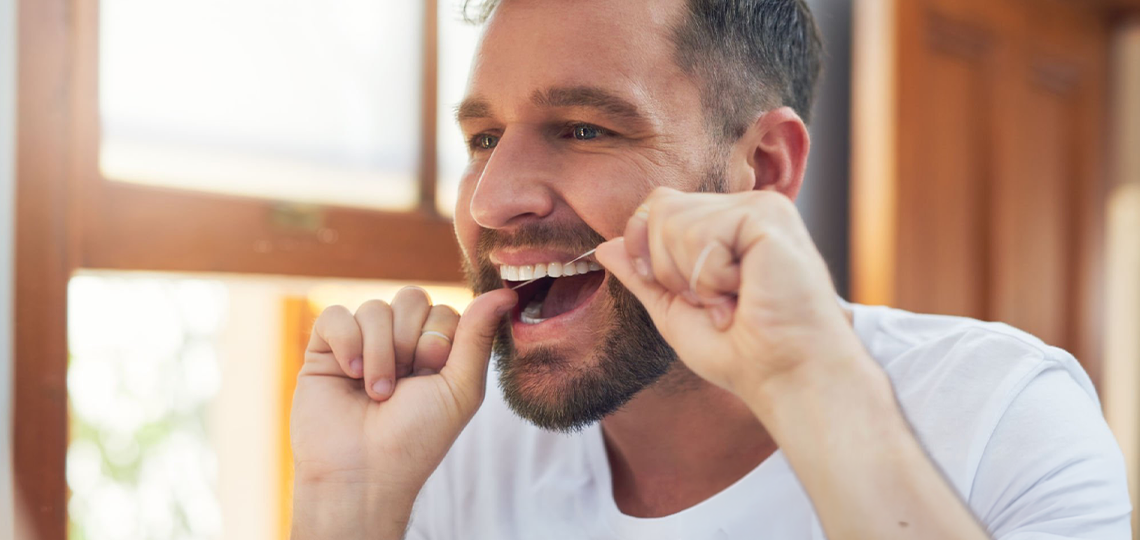 Você usa o fio dental corretamente? Veja por que ele é indispensável.